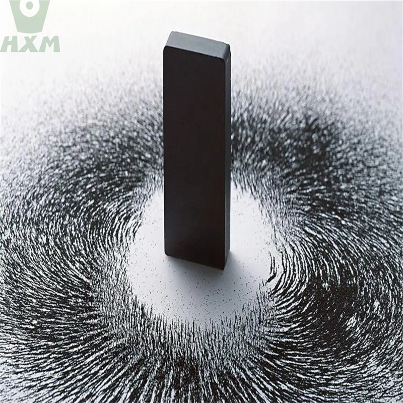 Ar magnetas prilimpa prie nerūdijančio plieno?
