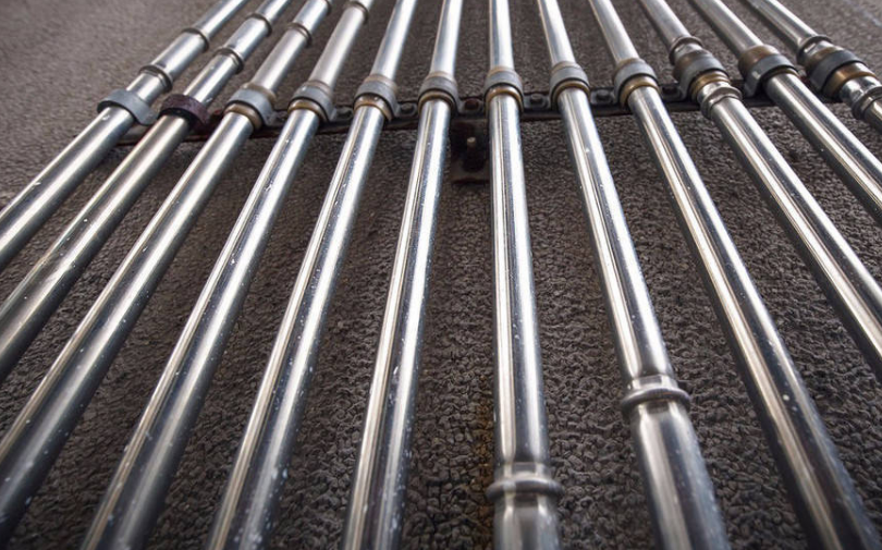 Stainless Steel Pipes: Types and Applications