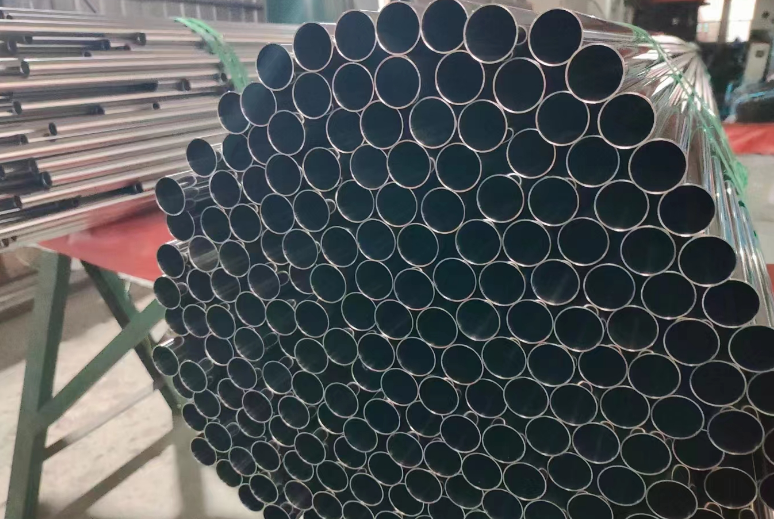 Types of Stainless Steel Pipes and Tubes